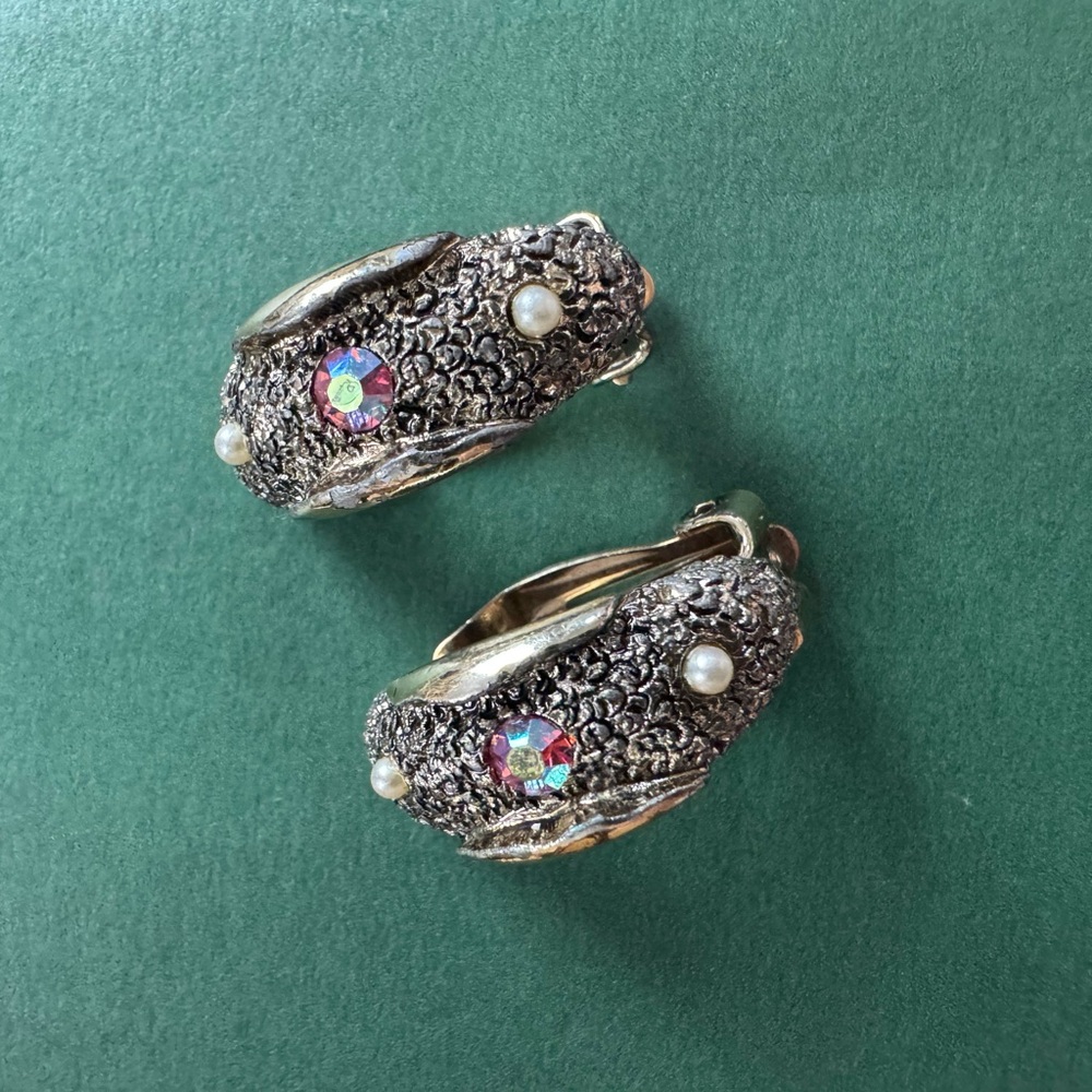 Vintage Judy Lee AB Pearl & Gold Clip-On Earrings